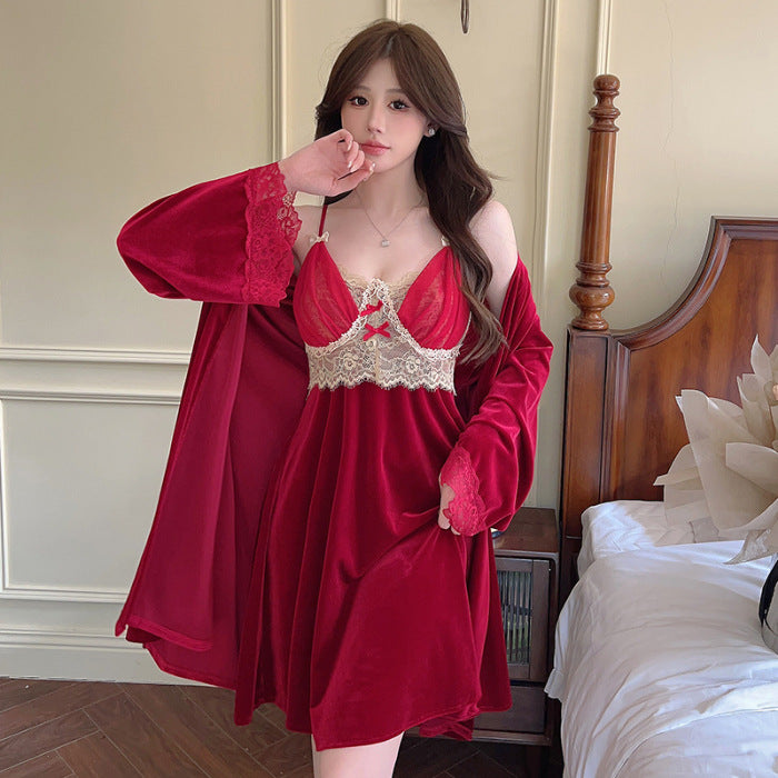2024 gold velvet pajamas women's autumn new two-piece pajamas with chest pad sexy long sleeve warm pajamas wholesale