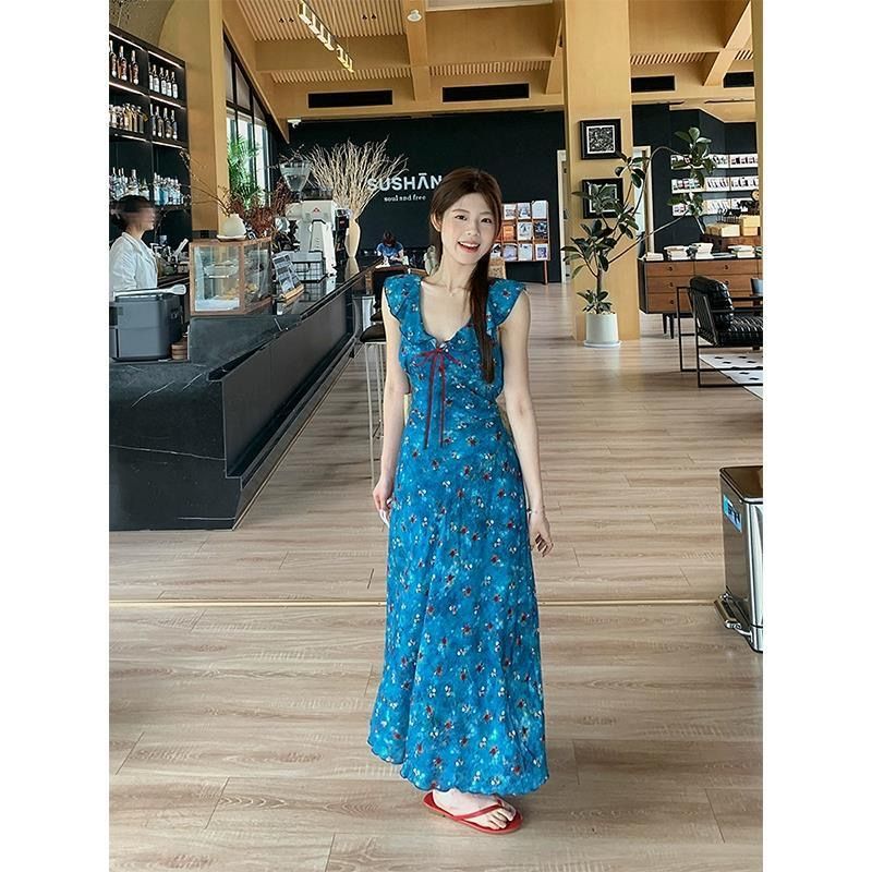 Resort Style Blue Floral Suspender Dress for Women Summer French Waist Long Skirt with Gentle Design A-Line Skirt